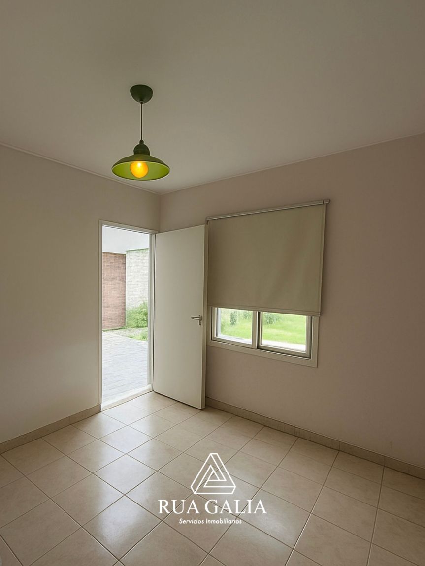WhatsApp Image 2026-09-03 at 1.29.01 PM (4) Casa en Venta en Jardines del Sur